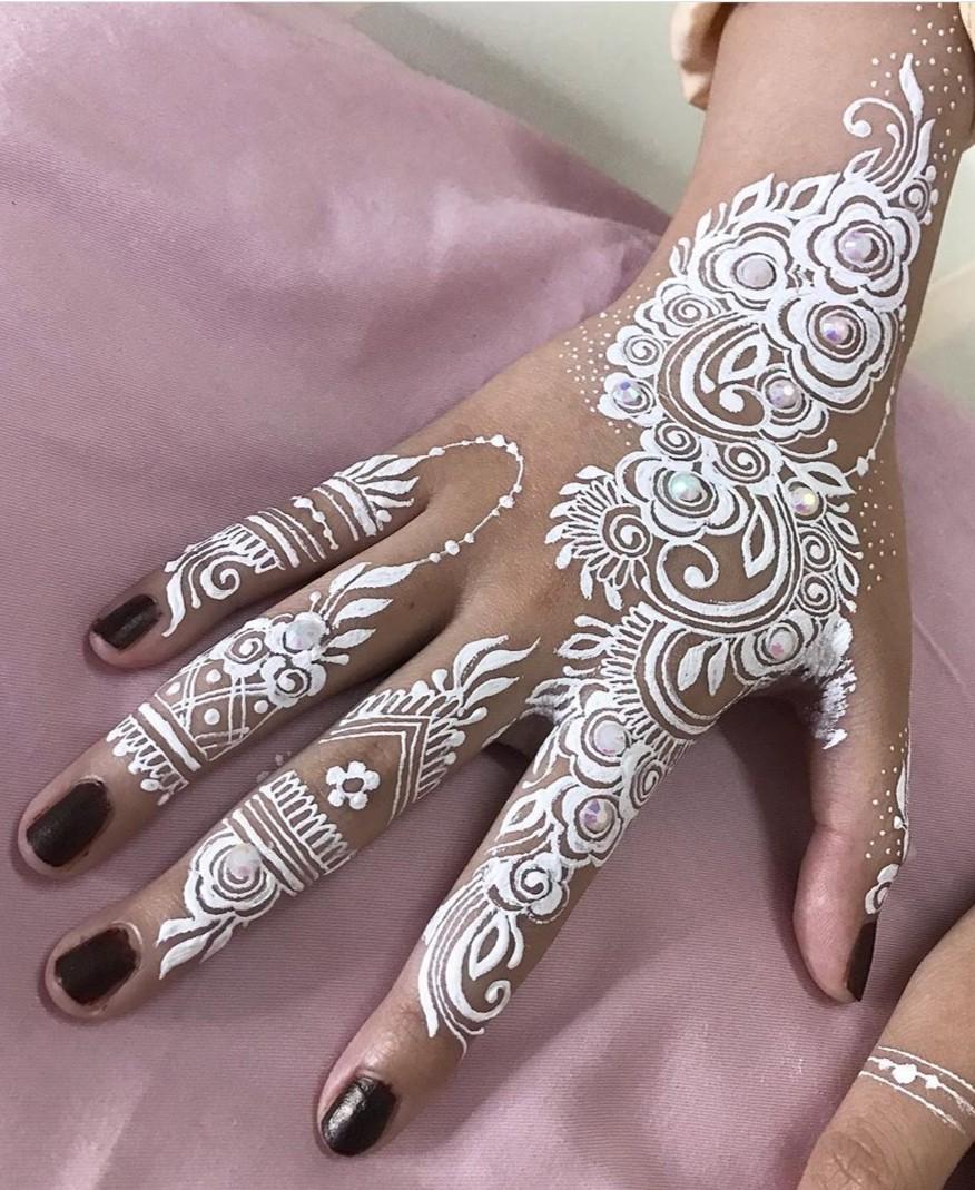 Henna cones - Hari raya promo😍 (Category: Hands & Nails) located in Singapore. Submitted by rubishenna90 (Listing ID 1023626978, Image 9). Description: Multi colour Henna cones for sale!!! #Natural henna cones 1 Cone for $4 and 3 Cones for $10( 15grams) 5 for $15 10 for $28 20 for $50 #Jagua henna cones 1 cone for $10 ( 10 grams) #Cherry red henna cones 1 cone for $7 ( 15 grams) 3 cones for $18 #white henna cones 1 cone for $15( 10 grams) #Self 