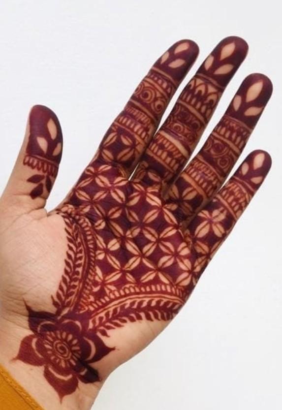 Henna cones - Hari raya promo😍 (Category: Hands & Nails) located in Singapore. Submitted by rubishenna90 (Listing ID 1023626978, Image 7). Description: Multi colour Henna cones for sale!!! #Natural henna cones 1 Cone for $4 and 3 Cones for $10( 15grams) 5 for $15 10 for $28 20 for $50 #Jagua henna cones 1 cone for $10 ( 10 grams) #Cherry red henna cones 1 cone for $7 ( 15 grams) 3 cones for $18 #white henna cones 1 cone for $15( 10 grams) #Self 