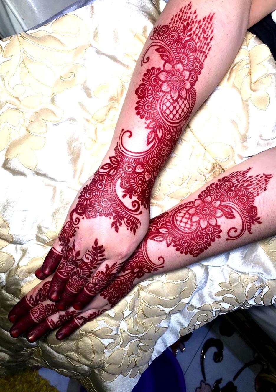 Henna cones - Hari raya promo😍 (Category: Hands & Nails) located in Singapore. Submitted by rubishenna90 (Listing ID 1023626978, Image 8). Description: Multi colour Henna cones for sale!!! #Natural henna cones 1 Cone for $4 and 3 Cones for $10( 15grams) 5 for $15 10 for $28 20 for $50 #Jagua henna cones 1 cone for $10 ( 10 grams) #Cherry red henna cones 1 cone for $7 ( 15 grams) 3 cones for $18 #white henna cones 1 cone for $15( 10 grams) #Self 