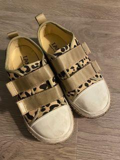 Little Charles & Keith Beige Shoes Leopard Print