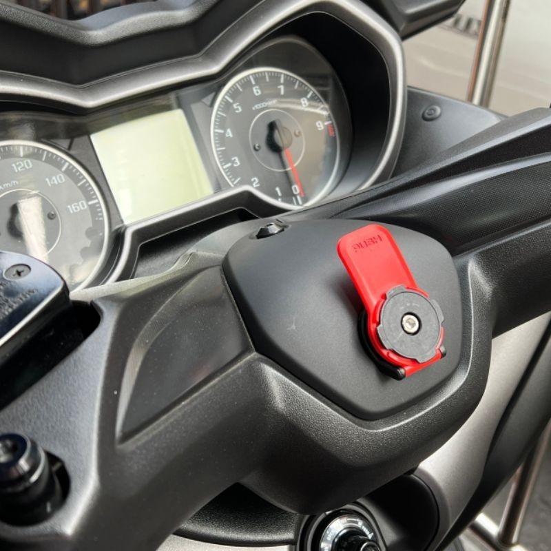 BLUE Phone Mount - Phone Holder - Motorcycle - Bicycle - can self Custom for Xmax Nmax - Yamaha Honda Suzuki KTM BMW Ducati - NOT quadlock / quad lock (Category: Motorcycle Apparel) located in Singapore. Submitted by intrend_mini (Listing ID 1194075453, Image 5). Description: If item is not marked RESERVED or SOLD means it is AVAILABLE Brand new and limited stock! BLUE RED available too Compatible with original Fit most handlebar sizes 22.2mm 25.