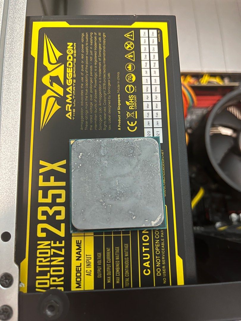 AMD Ryzen 3 3200G 4.0GHz CPU (Category: Computer Parts) located in Singapore. Submitted by zzshamzz (Listing ID 1198127320, Image 4). Description: Looking to sell fast. Comes without the box. Has thermal paste applied on it (ASOP) Will provide CPU fan.
