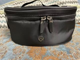 Lululemon Oval Top Access Beauty Toiletries Bag