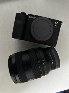 Sony A7C Black and FE 20-70mm F4 G (SEL2070G) Lens