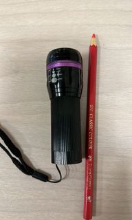 Zoom LED torchlight