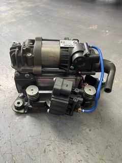 BMW 740 G12 Air supply device / air pump