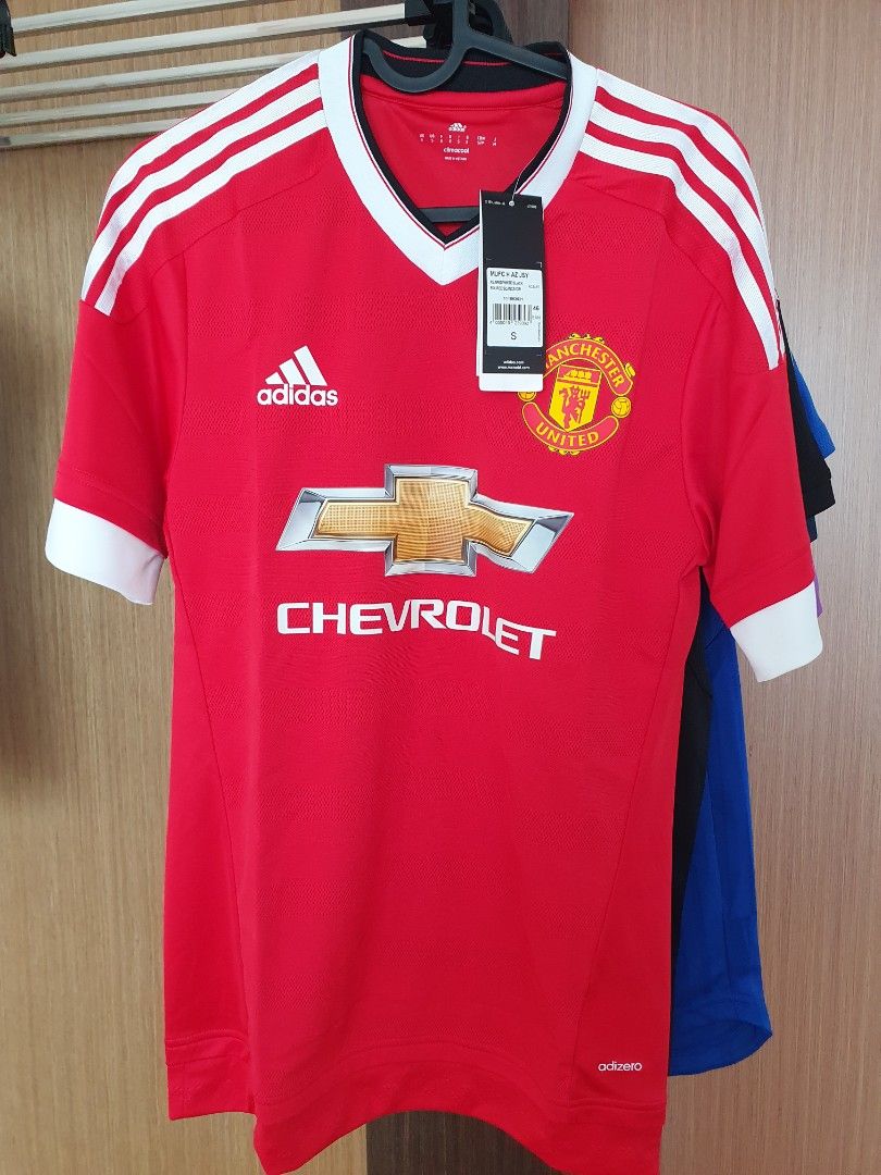 Adizero Manchester United 15/16 Authentic Home Shirt (Player version) (Category: Activewear) located in Singapore. Submitted by tiong_bahru_kid (Listing ID 1221524693, Image 1). Description: 100% official licensed product. Selling below cost to declutter! Man Utd 15/16 Home Jersey - Adizero player version (not replica fan version) - 1 x Size S available - BNWT Add to your collection Man Utd's 1st season Adidas shirt after switch from Nike. PM to 