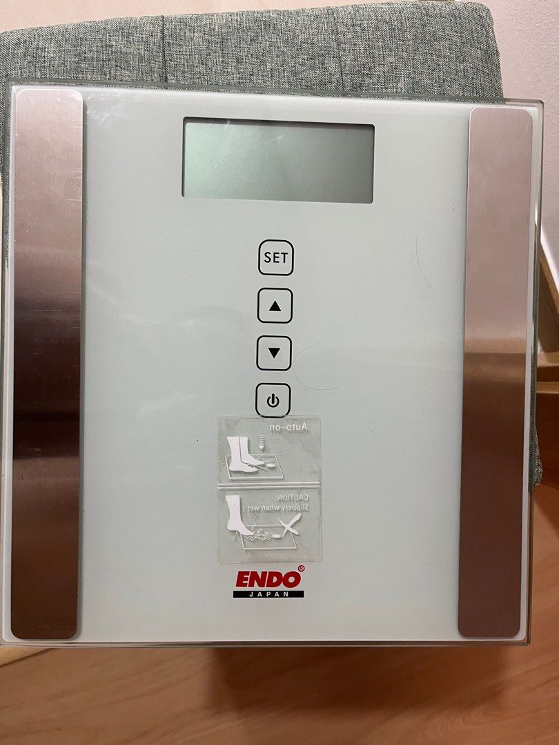 Digital Weighing Scale (Category: Health Monitors & Weighing Scales) located in Singapore. Submitted by lyr_c (Listing ID 1222619809, Image 1). Description: Product condition: 8.5/10 *NO BOX* Endo Japan Digital Body Scale E-DBS908 ✅ Maximum weight: 150kg / 330lbs. ✅ Measures body weight, body fat, muscle mass, bone mass and hydration. ✅ Large LCD display. ✅ “Toe-Tap” to auto-on, auto-off feature. ✅ 1 CR2032 battery operated (Included). Self colle