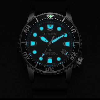 [BNIB 3 yrs wrty] Citizen Promaster 36.5mm Diver with Eco-Drive technology - legendary ISO Compliant Diver watch in a much wearable unisex case size!!!