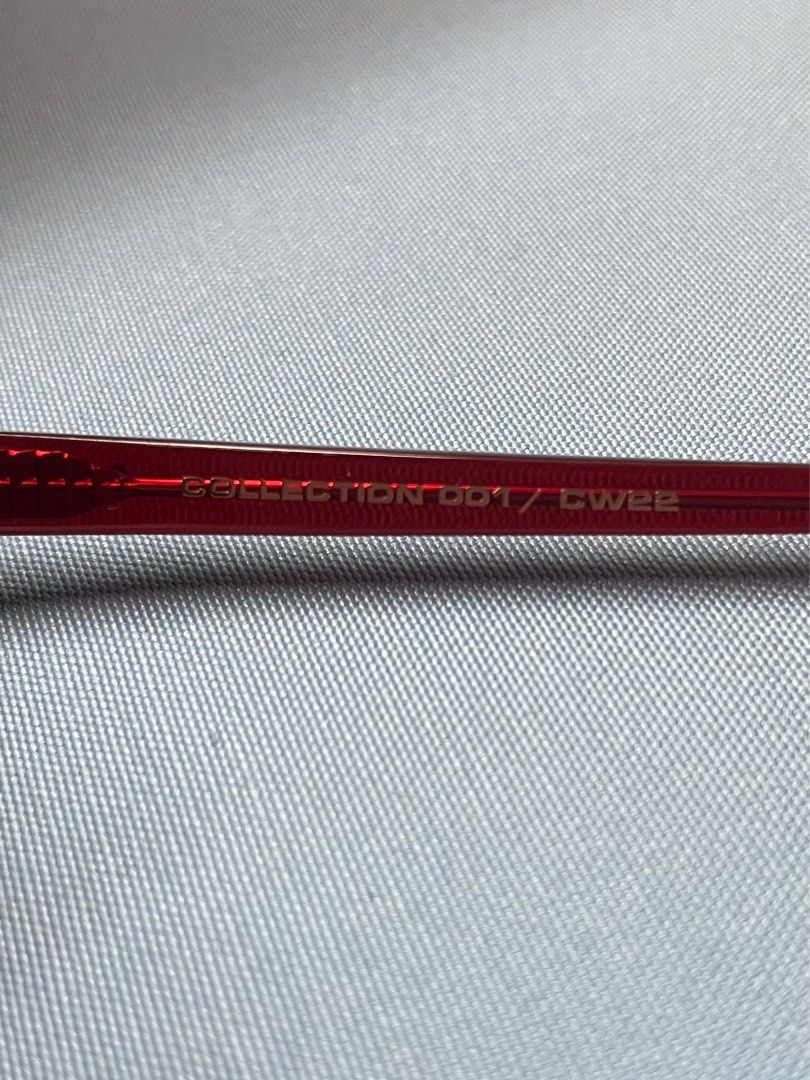 HZN blood ruby GM (Category: Sunglasses & Eyewear) located in Singapore. Submitted by yummycheekan (Listing ID 1249188667, Image 4). Description: Do not come with the box or case , as i lost it , but will put in a sunglass pouch sleeve. bought it for USD150 (SGD200+) , selling SGD170 fast deal $155 ROS: Not suitable for me LENS • Anti-Reflective • Oleophobic (anti-fingerprint) • UV400 Standard, blocking up to 99% of UVA/UVB rays..