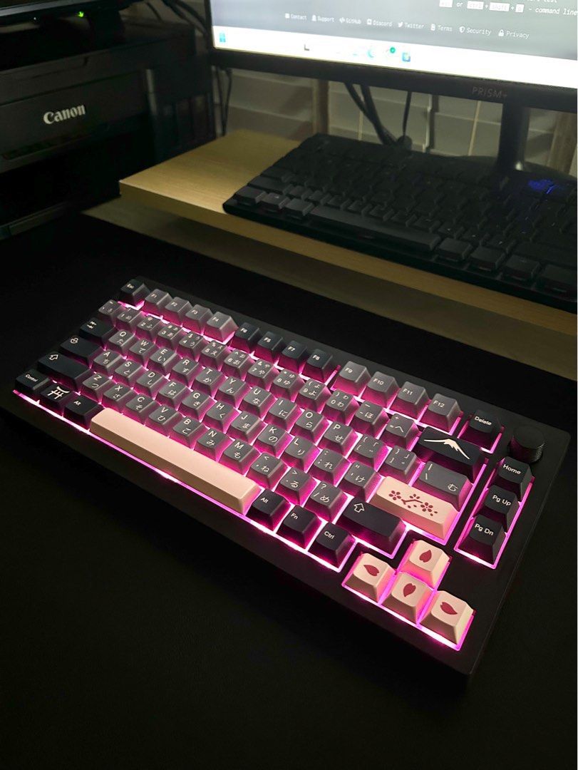 💯Custom Mechanical Keyboard Requests 40% 60% 65% 70% 75% 80% TKL 96% 98% 100% 108% Full Sized Custom Keyboard Builds (Category: Computer Keyboard) located in Singapore. Submitted by pods_mart (Listing ID 1164616220, Image 7). Description: ✅ Built over 1,500 individual quality custom keyboards ✅ Over 915 positive five-star reviews. ✅ Over 1,000 followers ✅ Rest assured and buy with confidence! 1. Check out our carousell profile to see examples to