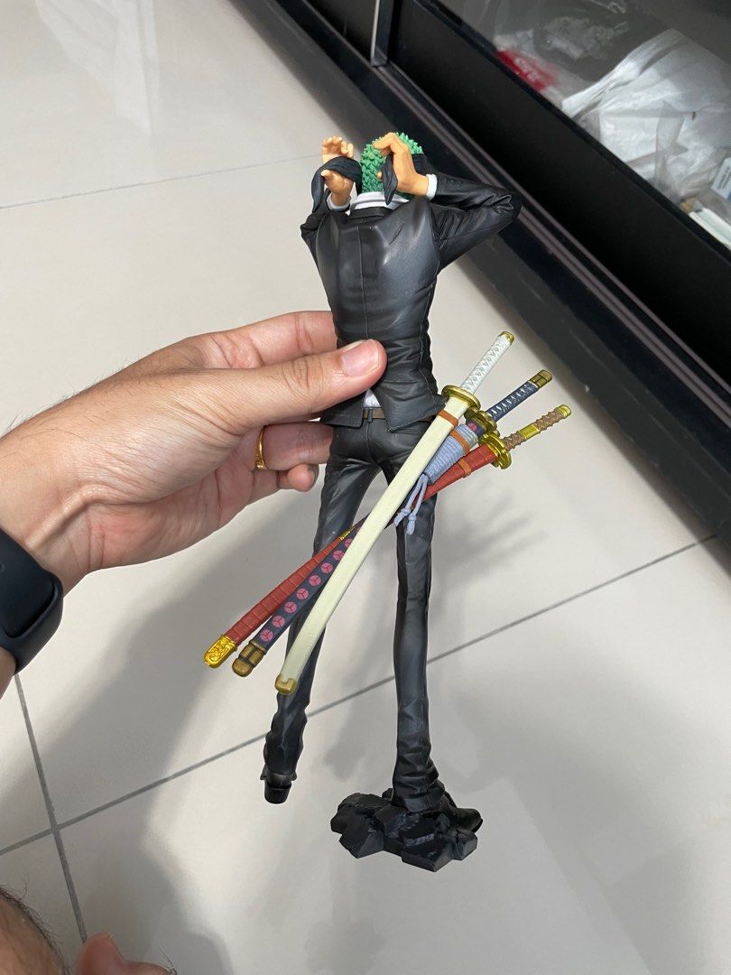 Banpresto Boys One Piece King of Artist The Roronoa Zoro (Category: Toy Figures) located in Singapore. Submitted by alvin716 (Listing ID 1224875758, Image 4). Description: Rare Box condition not good Thanks for Viewing .