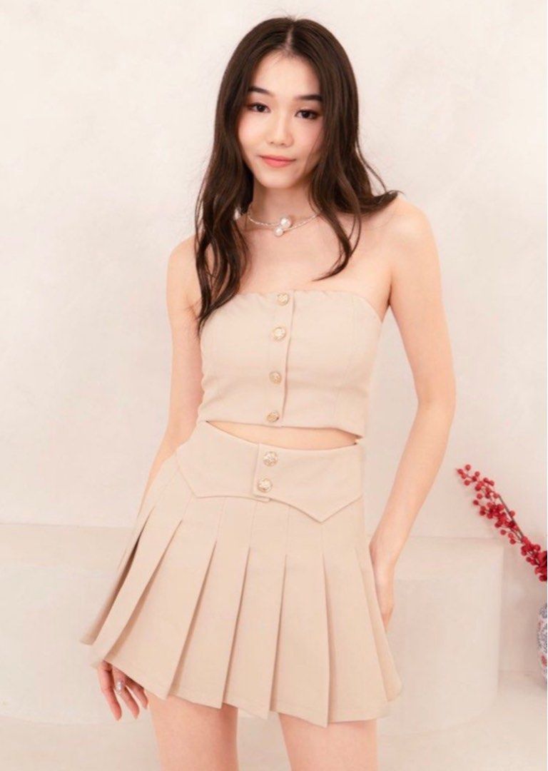 Mikayla Glenda Co-ord Ivory Beige (Category: Sets or Coordinates) located in Singapore. Submitted by c.chloex (Listing ID 1329133320, Image 1). Description: .