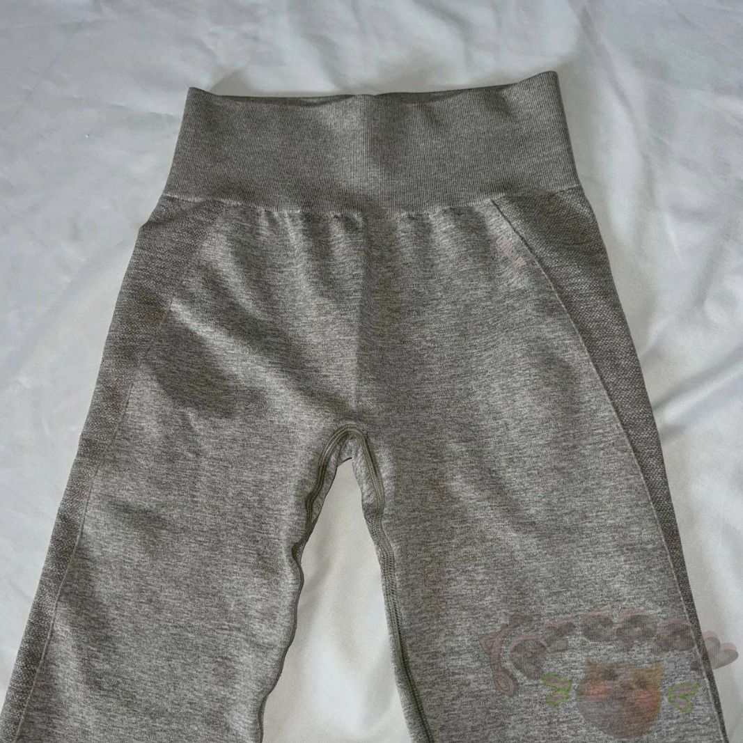 Gymshark High Waisted Flex Leggings in Taupe (Category: Activewear) located in Singapore. Submitted by preppycat (Listing ID 1329003723, Image 2). Description: gymshark high waisted flex leggings in taupe x1 fits a standard size S in nvgtn, alphalete, youngla waist 10.5 inches length 34.5 inches natural contour and shading details over the leggings very hard to find these nowadays and at such an affordable price, let alone brand new!! newer versi