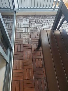 Ikea wooden deck 90 pcs (each 1 x 1 ft)