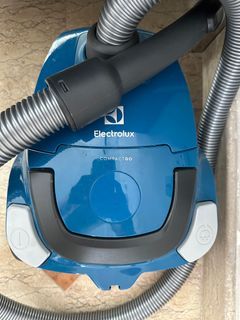 Electrolux z1220 bagged vacuum cleaner