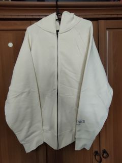 Hoodie essential