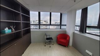 Premium Office Room for rent