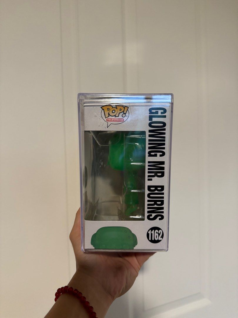 The Simpsons Funko Pop Chase Television (Category: Toy Figures) located in Singapore. Submitted by thecatwithaname (Listing ID 1315811385, Image 2). Description: Item has been in hard stack case since day one. It has never come out from the box. Price inclusive of hard stack case. • The Simpsons • Glow in the dark • PX preview exclusive • Television • Chase • #1162.