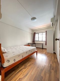 Cheap! Spacious Common Room for 2 Pax couple @ 444 JW For Rent!