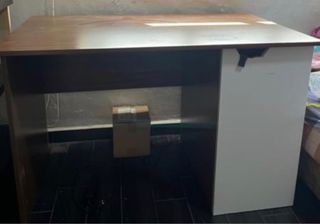 Computer table with storage
