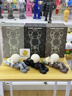 [In Stock] Kaws Holiday: Shanghai (set of 3) Glow-in-Dark GID ver. (Nor for sell separately)