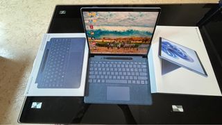[Selling cheap] Full set Microsoft Surface Pro 9 with slim pen, cover and keyboard