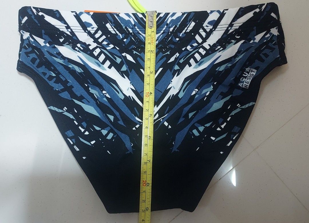 Waterpolo swim trunks BNWT (Category: Other Sports Equipment and Supplies) located in Singapore. Submitted by shineonn (Listing ID 1344803913, Image 4). Description: High quality swim trunks for waterpolo use or for normal swimming. Brand new with tag. Never used and never tried on before. Bought and kept until cannot fit anymore. Size when unstreched, 30cm across (see pic). Can go up till 38cm across when streched..