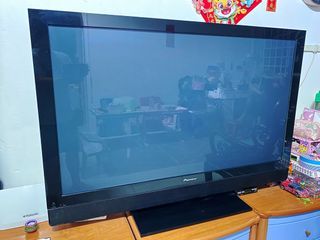 PIONEER 55-INCH PLASMA TV WITH ATTACHED SOUNDBAR