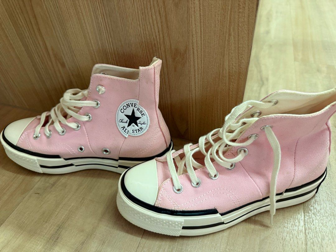 Converse ladies (Category: Sneakers) located in Singapore. Submitted by kimu.lim (Listing ID 1399305676, Image 1). Description: Brand new. don’t like the cutting..