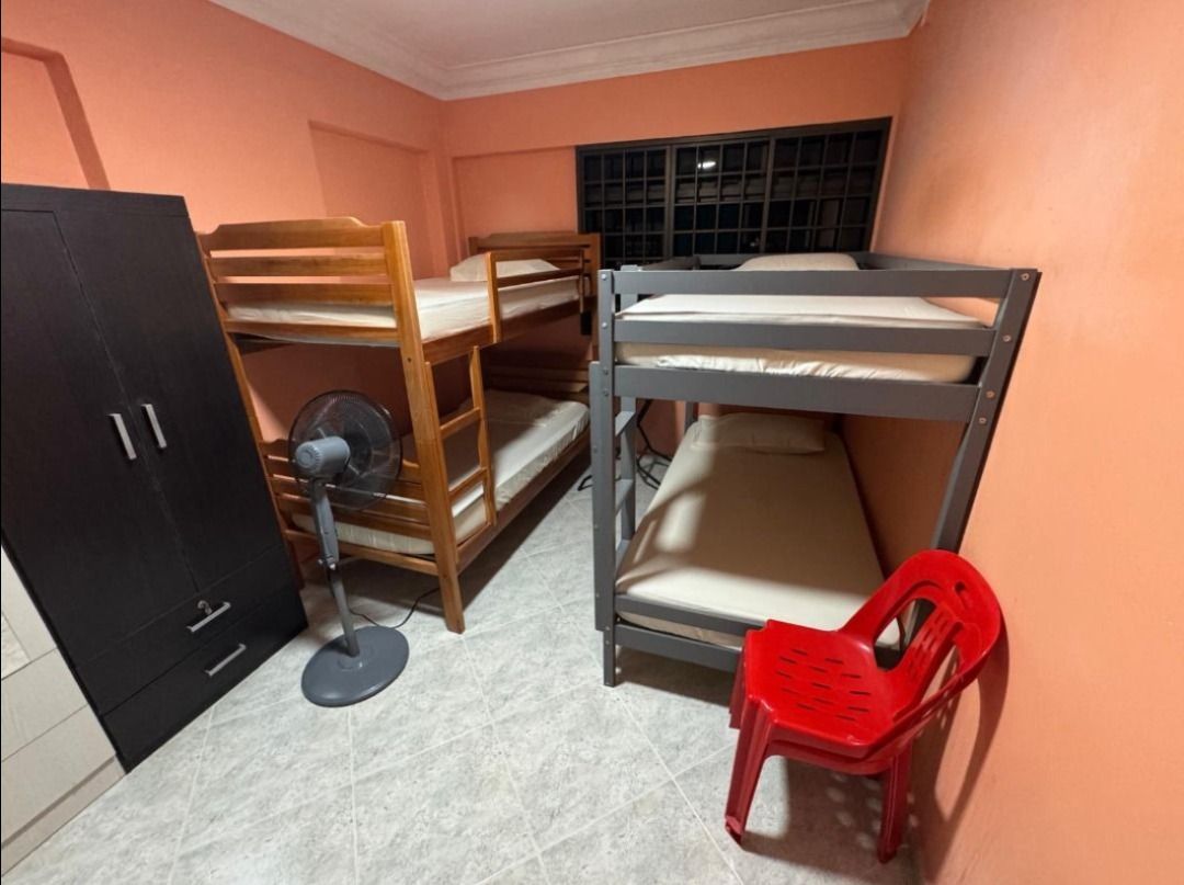 Common Room for Rent at woodlands South (Category: HDB) located in Singapore. Submitted by a_dam.s (Listing ID 1397165466, Image 1). Description: Common Room for rent at Woodlands South. 5 Minutes walk to nearest MRT (WOODLANDS SOUTH) , bus stop and 1 minute walk to vista point , 15 mins walk to woodlands health hospital. Looking for 2 PAX , Individuals are also welcome. (First come first serve) -NEGOTIABLE- (Priority for any) (Any Race Welcome) 