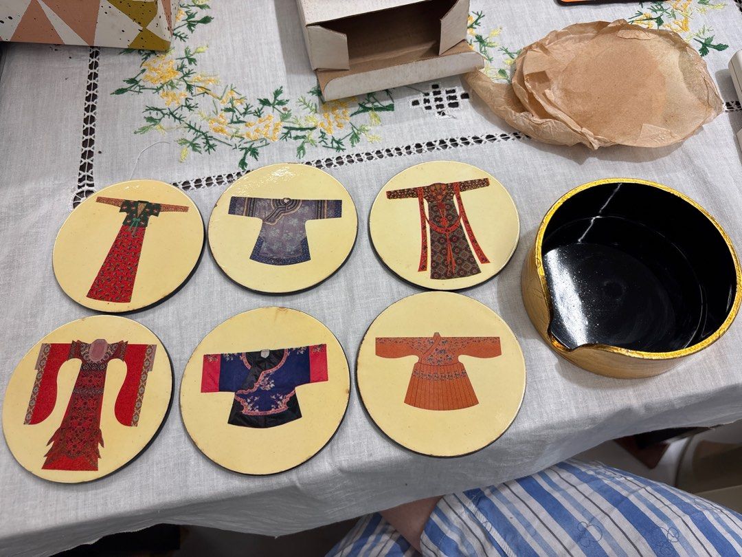 Set of 6 lacquer coasters of traditional Chinese outfits (Category: Other Kitchenware & Tableware) located in Singapore. Submitted by gooohgly (Listing ID 1403685792, Image 1). Description: Has some colour change / marks due to age. Self collect from my house in Novena / qxpress +$4.50.
