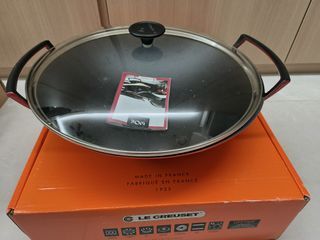 Le Creuset 36cm Cast Iron Wok with Glass Lid