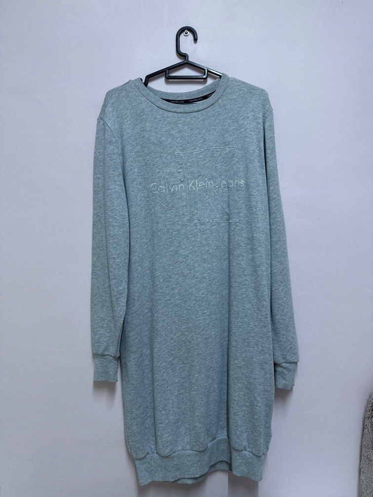 CKJ long sleeve (Category: Dresses) located in Singapore. Submitted by iwbetaitai (Listing ID 1407069265, Image 1). Description: .