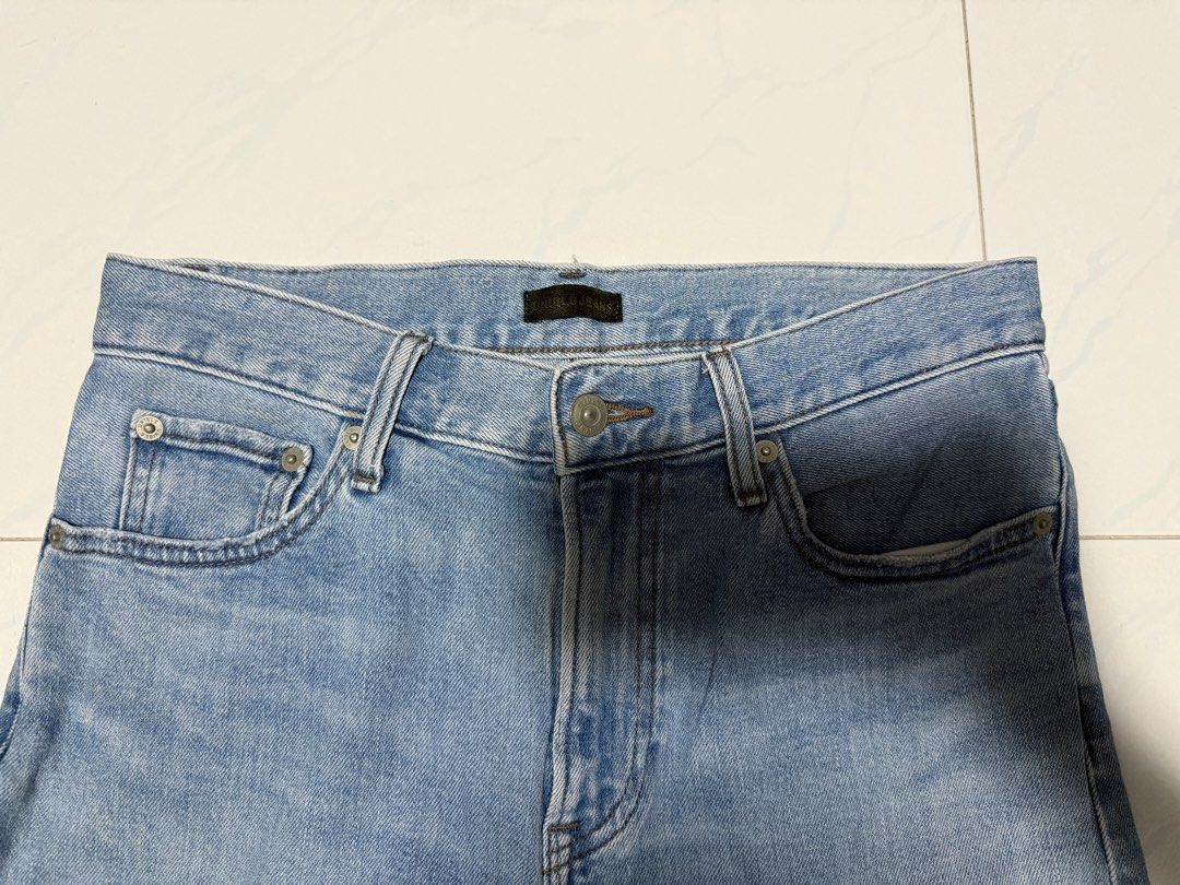 Mens Denim Jeans (Category: Jeans) located in Singapore. Submitted by iwbetaitai (Listing ID 1402995595, Image 3). Description: Worn afew times only , cannot fit anymore Mens ripped denim jeans ! 👖 💢Waist : 38cm 💢Length : 100cm .