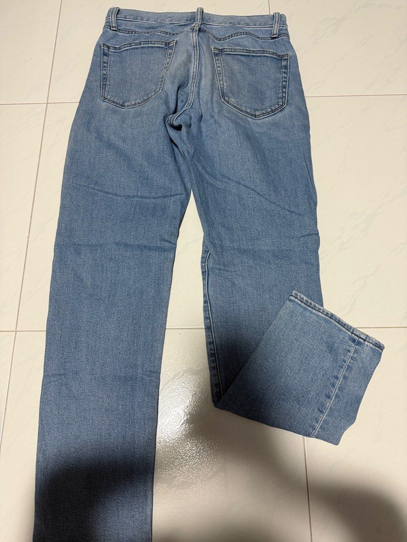 Mens Denim Jeans (Category: Jeans) located in Singapore. Submitted by iwbetaitai (Listing ID 1402995595, Image 2). Description: Worn afew times only , cannot fit anymore Mens ripped denim jeans ! 👖 💢Waist : 38cm 💢Length : 100cm .