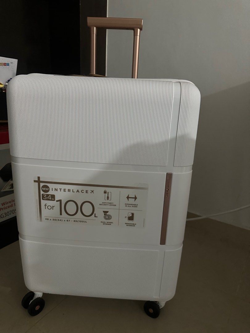 Samsonite Interlace Spinner 67/24 (Category: Luggage) located in Singapore. Submitted by dan123713 (Listing ID 1409713017, Image 3). Description: My mom got it as a gift from someone but she ask me to sell for her. i check is authentic and is brand new with tags and everything. saw the market this was going atleast 240 or more. For this item i only can do meetups at my place or at my lrt. negotiatable.