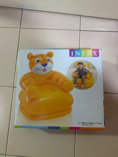 Inflatable tiger couch