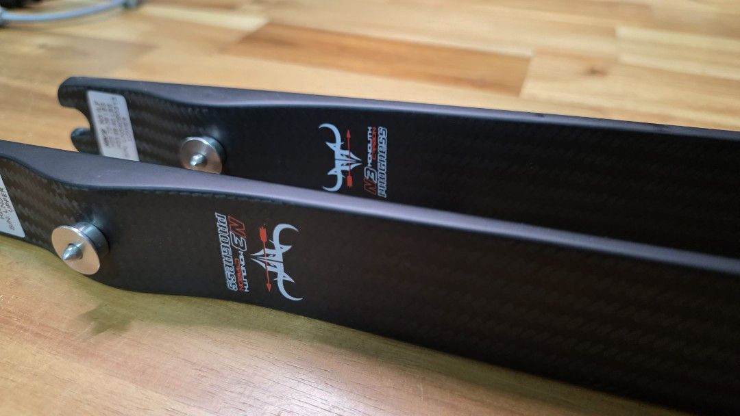 NIKA N3 70" 38# (Category: Other Sports Equipment and Supplies) located in Singapore. Submitted by zouhai (Listing ID 1411854215, Image 2). Description: almost brand new, used twice due to upgrade no trades open to nego #archery #wiawis #archery limbs #hoyt .