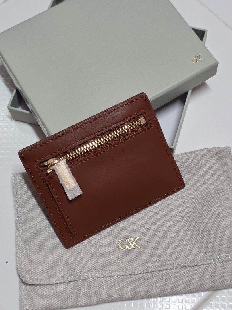 Charles & Keith Card Holder (Category: Wallets & Card Holders) located in Singapore. Submitted by iwbetaitai (Listing ID 1412420737, Image 2). Description: Brand new ! Comes with Dust pouch & Box ❤️ NO NEGO..