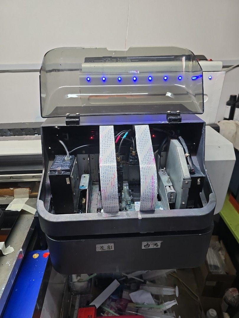 600mmx900mm Flatbed uv printerThe machine is still in production printing (Category: Printers, Scanners & Copiers) located in Singapore. Submitted by dereklhh (Listing ID 1354587985, Image 8). Description: This machine is going to be upgraded to a larger one operating normally Maintenance costs are very low. .The machine is still in operation.You can come and see how it works at any time..