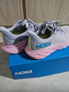 HOKA Arahi with Arch Support