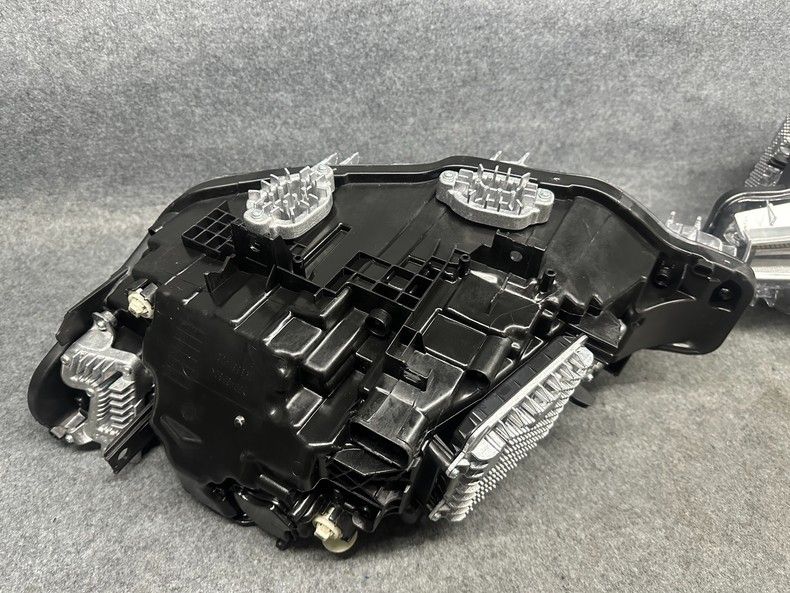 BMW Headlight module Head lamp（L R）Front Lamp Ballast Original 1 Series-F20 E81 E87 E88 E82 F52 116i 118i 120i 125i M135i M140i 2 Series-F22 F46 3 Series-F34 E46 E90 E91 E92 E93 F30 F80 F31 F35 G20 G28 GT GT320i GT328i GT330i GT335i E93 325i 330i 335i (Category: Exterior Lighting) located in Singapore. Submitted by mbgzct (Listing ID 1359920523, Image 9). Description: * genuine OEM used parts * due TOT and large variety of model series auto parts
