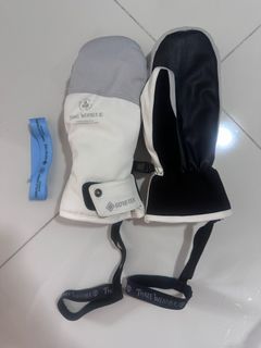 Goretex Three Weather Snowboarding/Skiing Gloves Mittens