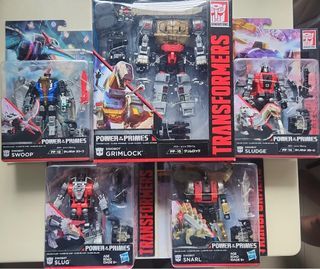 Takara Tomy Transformers Generations Selects Volcanicus / Transformers Power of the Primes Volcanicus