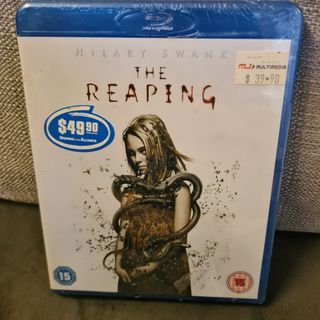 FREE TRACKABLE SHIPPING AND NEW AND SEALED! Hilary Swank's Hit Thriller Movie The Reaping Blu Ray