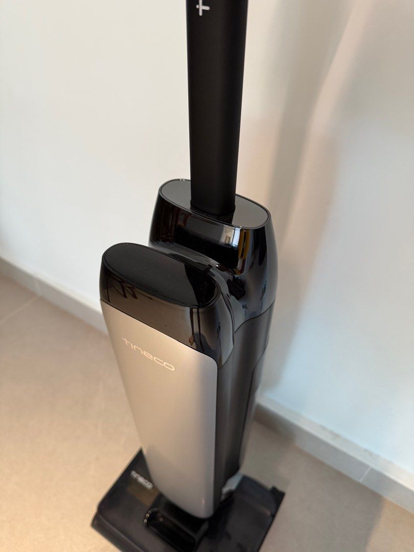 Tineco Floor One Artist 9 (Come with Box) (Category: Vacuum Cleaner & Housekeeping) located in Singapore. Submitted by xleirbag (Listing ID 1372097912, Image 2). Description: Used only a few times, have the box and all items included in box. Still within 2 years warranty. Bought in Mar 2025. Key Features and Specifications: Suction Power: Up to 22 kPa. Runtime: Up to 50 minutes. Lay-Flat Design: 180° for easy cleaning under furniture. DualBlock A