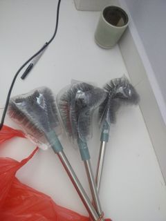 Toilet brush