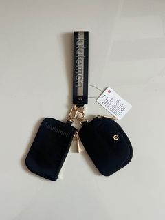[NEW] Lululemon dual pouch wristlet black gold
