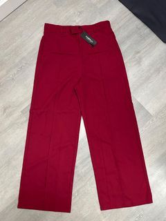 Wine red pleated pants